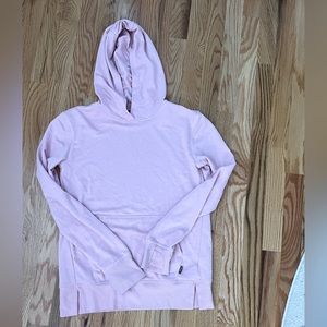 Eddie Bauer longe sleeved t-shirt hoodie. Size XL. Pink.